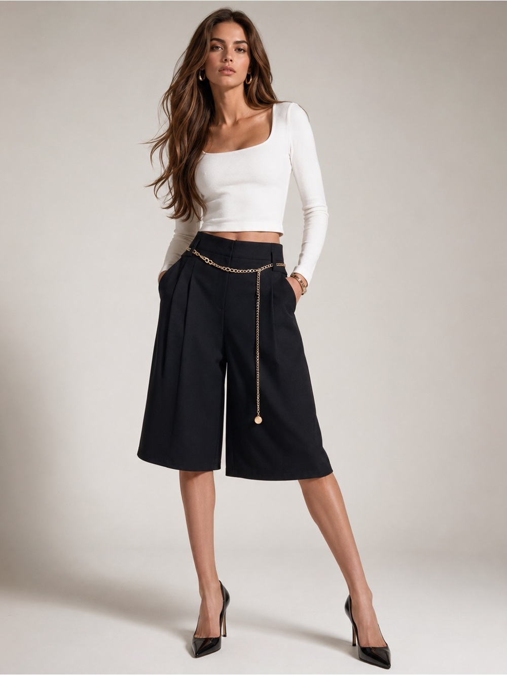 NWT High-Waist Chain Belted Culotte Knit Shorts - Black